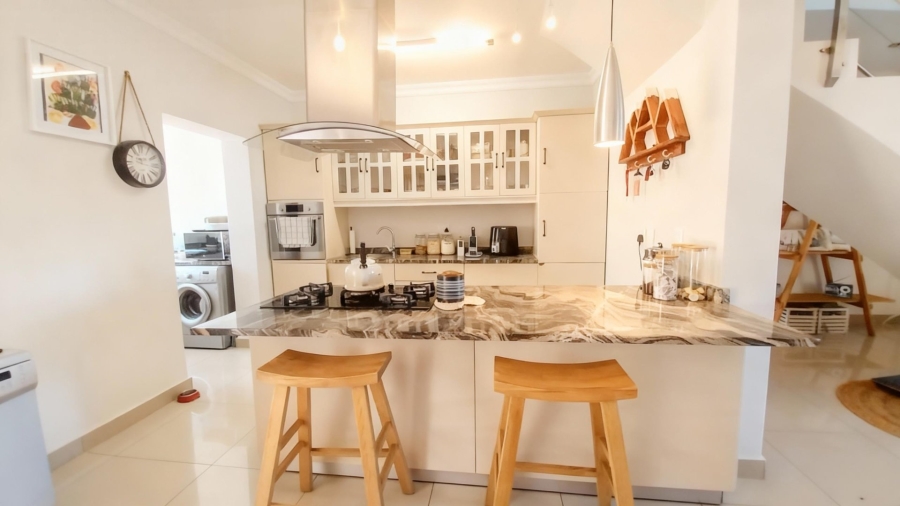 4 Bedroom Property for Sale in Westcliff Western Cape